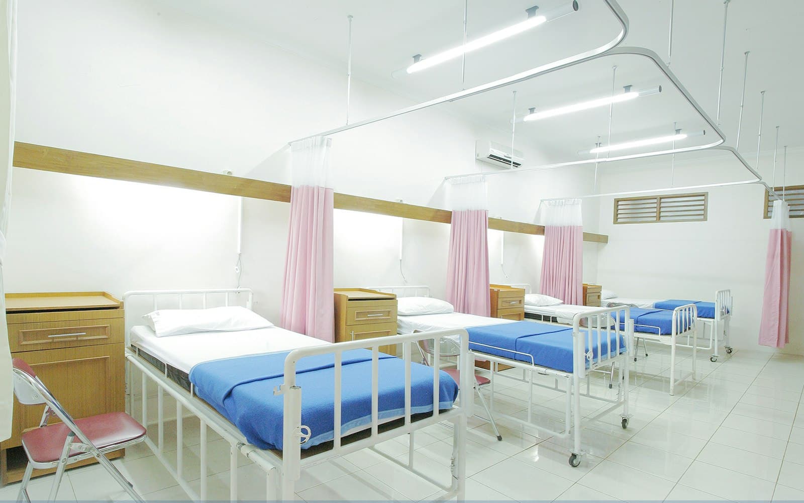 A clean, modern clinical care ward